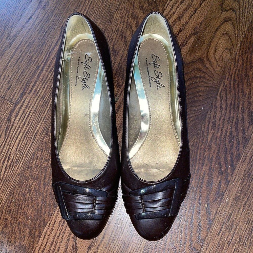 Soft‎ Styles (Hush Puppies) brown low heeled shoes with buckle on toe